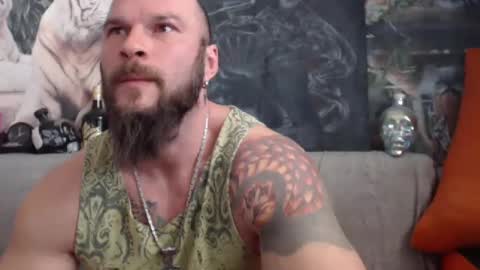 Snapshot of viking_me chatting on February 25, 11:19 am viking online show from February 25, 11:19 am