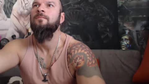 Snapshot of viking_me chatting on January 19, 7:36 am viking online show from January 19, 7:36 am