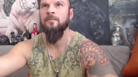 Snapshot of viking_me chatting on January 17, 11:27 am viking online show from January 17, 11:27 am