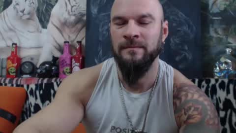 Snapshot of viking_me chatting on December 28, 7:11 am viking online show from December 28, 7:11 am