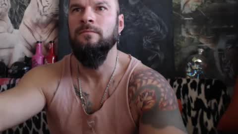 Snapshot of viking_me chatting on January 8, 6:52 am viking online show from January 8, 6:52 am