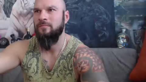 Snapshot of viking_me chatting on January 24, 10:11 am viking online show from January 24, 10:11 am