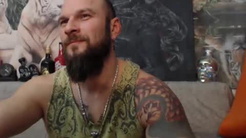 Snapshot of viking_me chatting on January 13, 7:10 pm viking online show from January 13, 7:10 pm