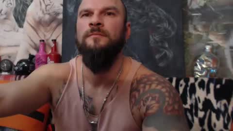 Snapshot of viking_me chatting on December 12, 7:59 pm viking online show from December 12, 7:59 pm