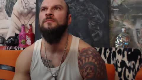 Snapshot of viking_me chatting on December 17, 7:48 pm viking online show from December 17, 7:48 pm