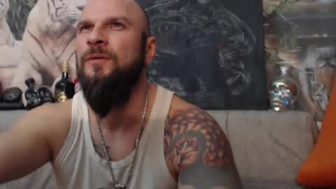 Snapshot of viking_me chatting on January 21, 8:11 pm viking online show from January 21, 8:11 pm