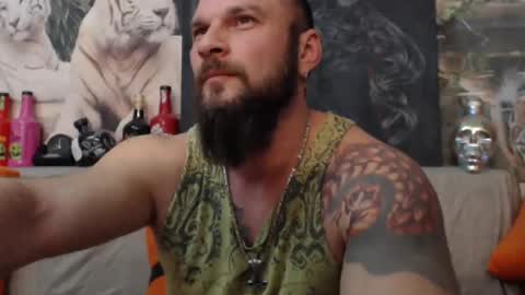Snapshot of viking_me chatting on March 2, 7:19 pm viking online show from March 2, 7:19 pm