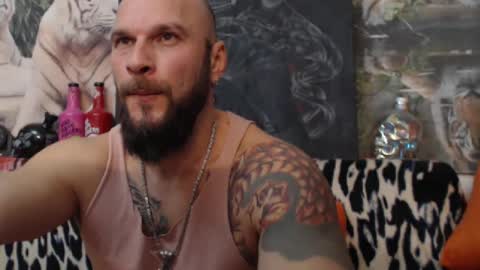 Snapshot of viking_me chatting on December 25, 8:07 pm viking online show from December 25, 8:07 pm