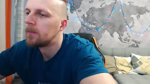 Snapshot of vikingchrisss chatting on January 16, 11:04 am vikingchrisss online show from January 16, 11:04 am