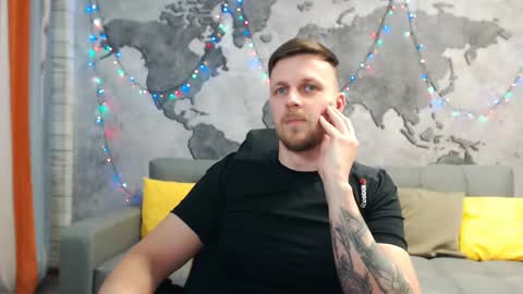 Snapshot of vikingchrisss chatting on January 6, 11:07 am vikingchrisss online show from January 6, 11:07 am