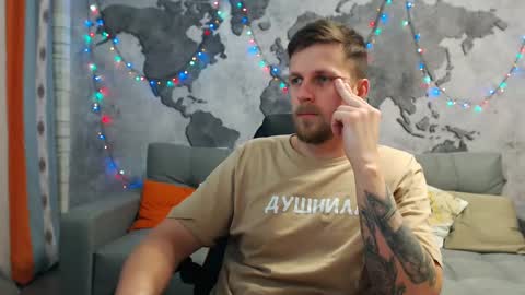 Snapshot of vikingchrisss chatting on December 30, 10:32 am vikingchrisss online show from December 30, 10:32 am