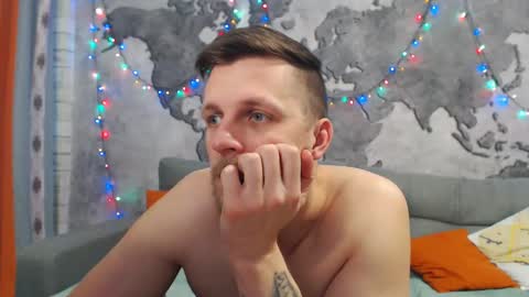 Snapshot of vikingchrisss chatting on December 17, 11:28 am vikingchrisss online show from December 17, 11:28 am