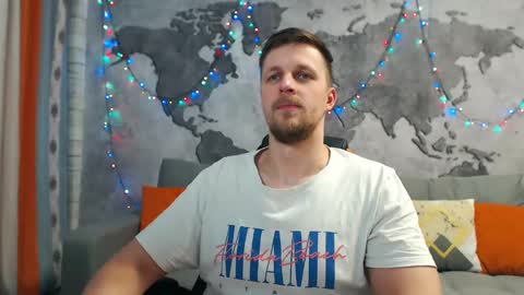 Snapshot of vikingchrisss chatting on December 21, 10:17 am vikingchrisss online show from December 21, 10:17 am