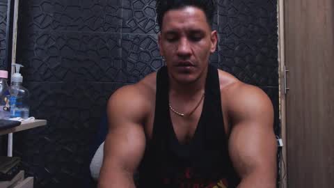 Snapshot of viktorherrera chatting on October 24, 7:37 pm Viktor Herrera online show from October 24, 7:37 pm