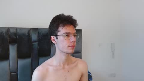 viktornoir online show from November 1, 7:40 pm