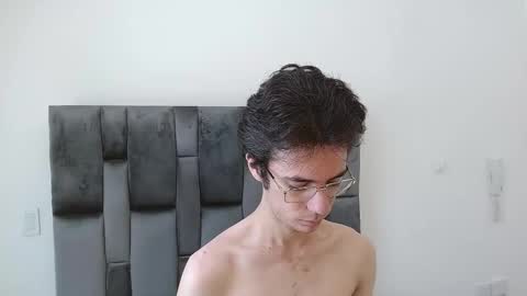 viktornoir online show from October 18, 4:34 pm