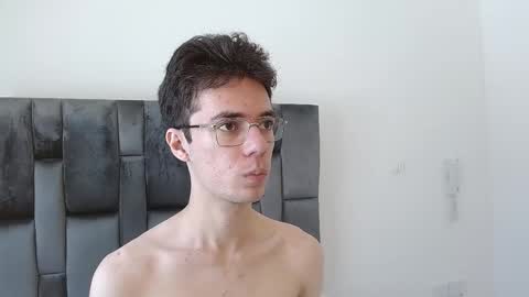 viktornoir online show from October 30, 2:40 pm