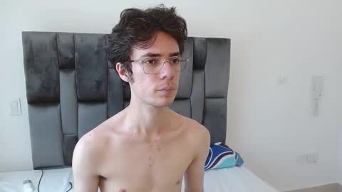 viktornoir online show from October 25, 5:58 pm