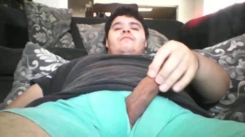 Snapshot of vikutsx chatting on October 12, 5:18 pm Vikut online show from October 12, 5:18 pm