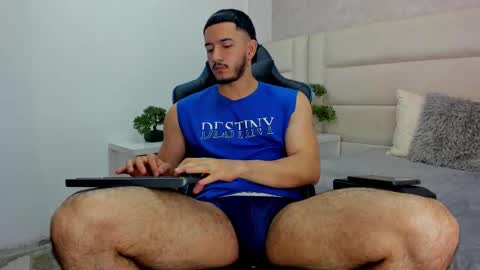 Snapshot of vilaty_makris chatting on September 25, 4:28 pm Vitaly online show from September 25, 4:28 pm