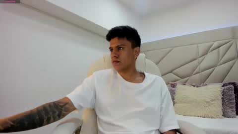 vincent_soo online show from December 10, 9:54 pm