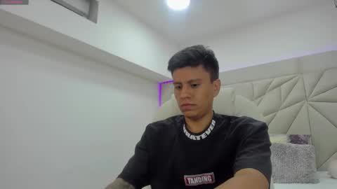 vincent_soo online show from December 13, 10:45 pm