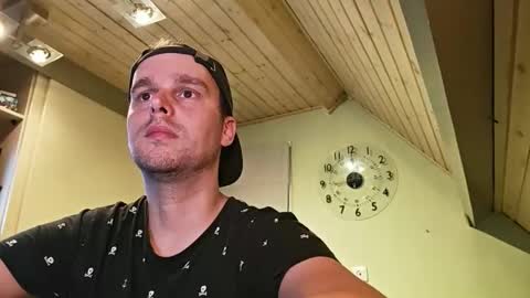 Vincent online show from March 7, 8:06 pm