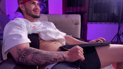 Vincent online show from November 28, 6:27 am