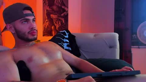 Vincent online show from May 4, 6:37 am