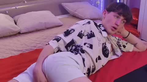 Vinsant online show from April 23, 8:22 pm