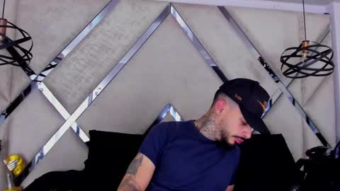 ---Vinzen--- online show from November 21, 6:23 am