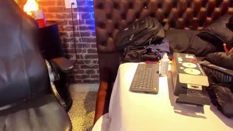 ---Vinzen--- online show from November 20, 5:51 am