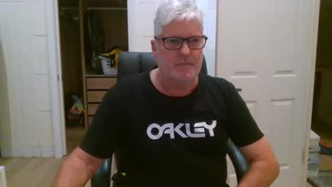viper654321 online show from May 4, 8:05 am