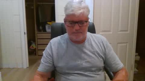 viper654321 online show from April 6, 7:53 am