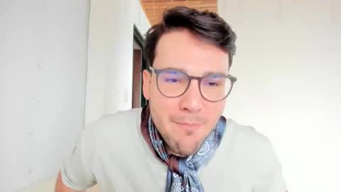 Vito Ferrer online show from December 16, 6:37 pm