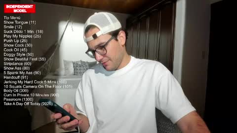 Vito Ferrer online show from April 21, 1:42 am