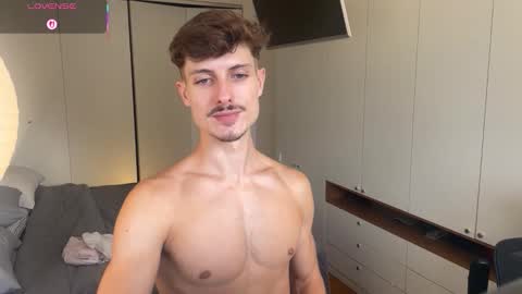 vitoraugustoxxx online show from March 6, 7:22 pm