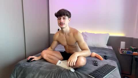 Snapshot of vitoraugustoxxx chatting on October 18, 3:17 pm vitoraugustoxxx online show from October 18, 3:17 pm