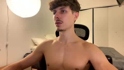 vitoraugustoxxx online show from November 17, 5:38 pm