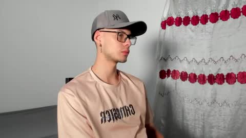 Vlad online show from April 3, 3:47 am