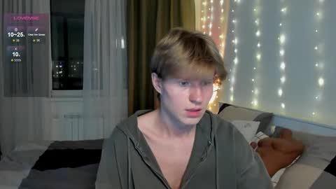 Vlad Dinovich online show from February 6, 4:58 pm