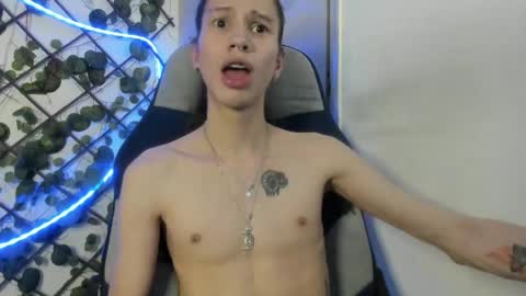 vodkadelulo online show from April 19, 7:49 pm