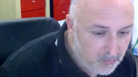 volpi72 online show from May 18, 5:39 pm