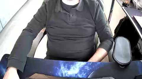 Snapshot of vonele chatting on October 20, 9:13 am Vonn online show from October 20, 9:13 am