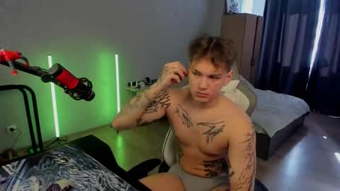 vova online show from March 26, 11:14 am