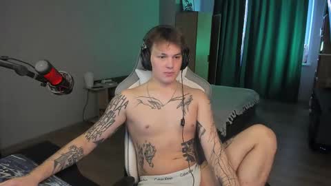 Snapshot of vova_belkin_ chatting on October 13, 9:37 am vova online show from October 13, 9:37 am