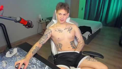 Snapshot of vova_belkin_ chatting on October 14, 9:38 am vova online show from October 14, 9:38 am