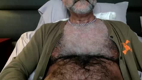 Snapshot of vpc chatting on January 3, 3:01 pm Enjoy guys of all ages if you are not on cam please dont ask for requests if i dont respond dont think im ignoring you i online show from January 3, 3:01 pm