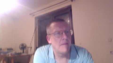 vthomasp719 online show from April 1, 6:38 pm
