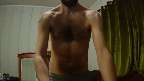 Snapshot of w0lf_359 chatting on December 16, 5:27 am w0lf_359 online show from December 16, 5:27 am
